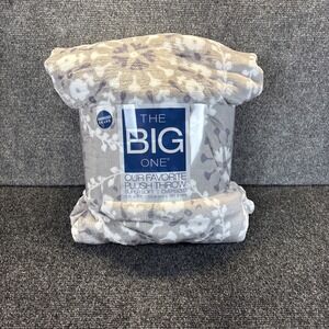 The Big One~Oversized/Super Soft Plush Throw~5ft X 6ft~Gray Medallion